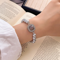 批发法式复古高级感珍珠手链女轻奢小众巴洛克串珠手串网红同款手饰品