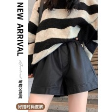 批发黑色皮短裤女外穿2024春秋新款短裤阔腿显瘦哑光PU皮高腰a字短裤