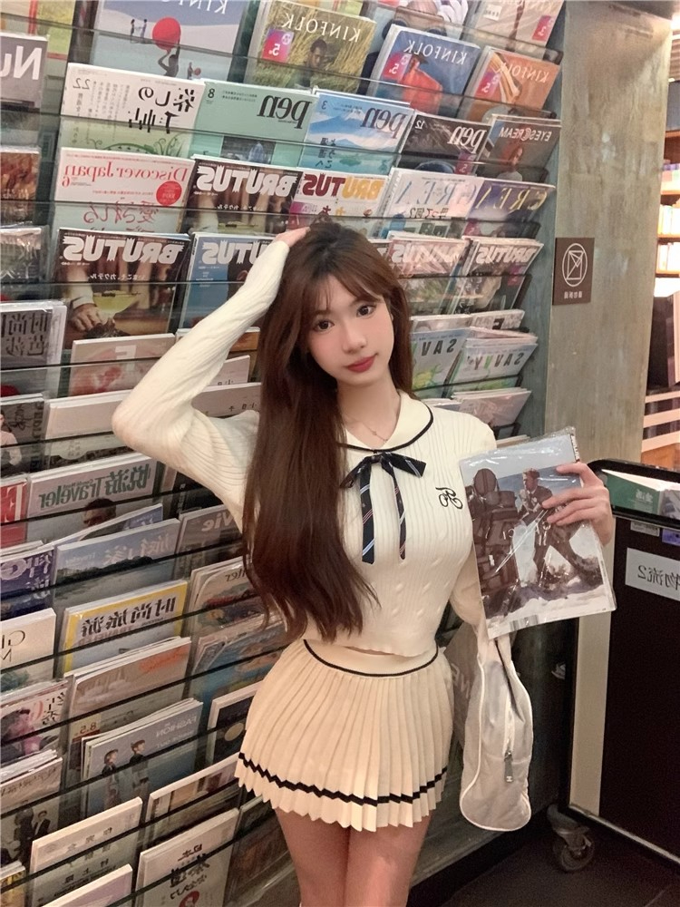가을 새로운 투피스 세트 비싼 가스 슬림해 보이는 품격 작은 샤넬 스타일 허리 수축 단추 길다
