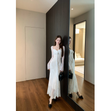 批发实拍实价 法式浪漫飘带蕾丝<b class='q'>连衣裙</b>收腰包臀甜辣妹长裙秋