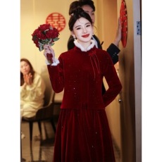 批发中式旗袍敬酒服新娘2024新款红色丝<b class='q'>绒套装</b>秋冬季订婚礼服裙女加厚