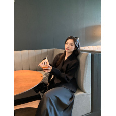 批发实拍 新款法式气质翻领收腰针织毛衣外套高腰缎面鱼尾半身裙