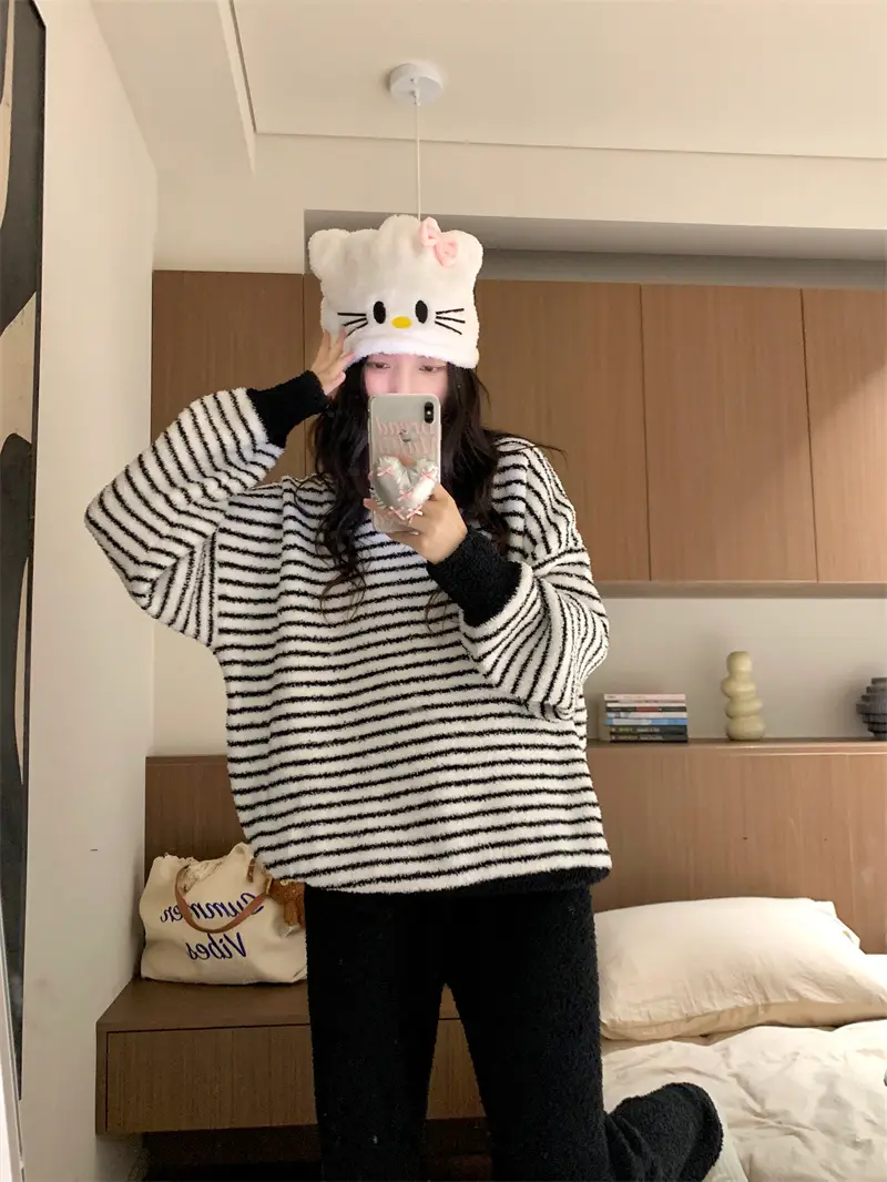 스트라이프 라운드넥 홈웨어 세트 상세 이미지 7