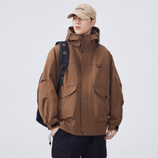 批发实拍秋冬新款潮牌美式机能三防休闲连帽夹克外套户外露营冲锋衣男