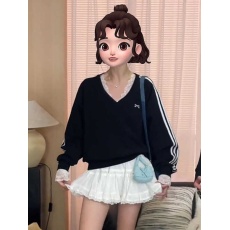 百合 已出货 华棉CVC 复合牛奶丝 300克 V领黑色卫衣女