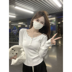 批发韩系春秋款蕾丝拼接长袖正肩<b class='q'>T</b><b class='q'>恤</b>女秋季纯欲辣妹修身内搭上衣