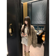 批发冬季年轻款整皮仿狐狸毛皮草外套女新款大衣