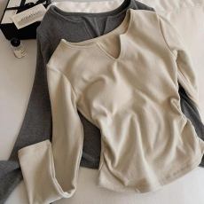 批发特价不减 设计感小众V领德绒打底衫女秋冬内搭磨毛加绒加厚上衣