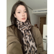 实拍不减价 早秋方圆同款设计性感豹纹印花包头围巾丝巾披肩