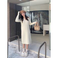 批发实拍大码女装2025秋冬括号领针织连衣裙内搭气质修身中长款毛衣裙