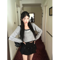 批发实价实拍 软糯小香风圆领内搭上衣秋季长袖短款打底毛衣