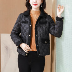 批发小个子妈妈冬装时尚轻薄羽绒服短款<b class='q'>中老年</b>女洋气羊毛领小香风外套