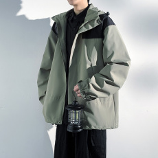 批发新品户外情侣拼色冲锋衣可脱卸帽防水防风夹克青少年登山服冲锋衣