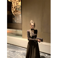 批发实价实拍  法式赫本风珠饰<b class='q'>T</b><b class='q'>恤</b>上衣+波点半裙长裙套装打底