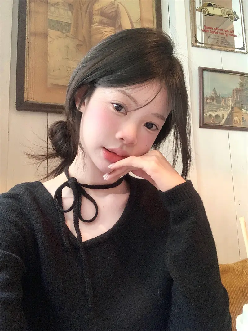 비대칭 V넥 슬림 니트 셔츠 상세 이미지 10