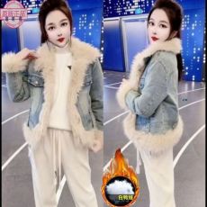 批发<b class='q'>高档</b>复古牛仔<b class='q'>羽绒服</b>外套女2024冬季时尚新款宽松鸭绒显瘦毛毛上衣