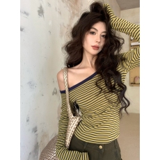 批发实拍实价夏季性感辣妹风<b class='q'>条纹</b>斜肩长袖T恤女短款内搭露肩<b class='q'>打底衫</b>