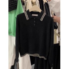 批发<b class='q'>浙江</b><b class='q'>桐乡</b>濮院黑色polo翻领针织上衣女秋冬浣熊绒软糯慵懒套头毛衣