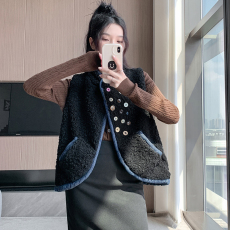 批发实拍实价~两面穿羊羔毛牛仔马甲女复古彩色扣子叠穿无袖毛绒背心