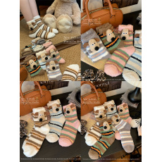 批发实拍实价秋冬乖乖狗毛茸条纹地毯<b class='q'>袜</b>家居<b class='q'>袜</b>可外穿中筒<b class='q'>袜</b>不减价