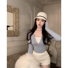 批发实拍 设计感拼接撞色假两件上衣秋冬<b class='q'>修身</b>显瘦内搭打底针织衫