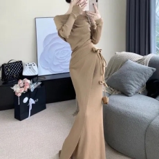 批发法式纯欲风针织套装<b class='q'>一字肩</b>上衣女秋季2024新款绑带半身长裙两件套