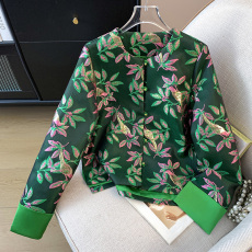 批发实拍新中式<b class='q'>唐装</b>改良<b class='q'>汉服</b>织锦织金盘扣提花重工刺绣上衣开衫女外套