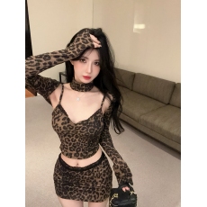 批发实拍实价 性感豹纹吊带小背心外搭长袖罩衫显瘦包臀<b class='q'>半身裙</b>女