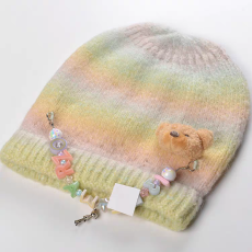 批发秋冬毛衣帽子串珠链条小熊公仔渐变马海毛女