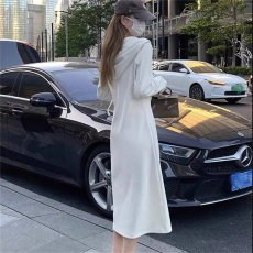 批发2026连帽<b class='q'>连衣裙</b>春秋季新款韩版修身赫本风百搭显瘦气质中长款裙子