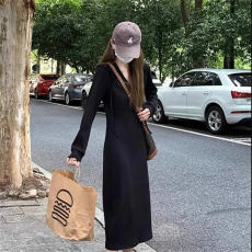 批发黑色连帽<b class='q'>连衣裙</b>春秋季新款韩版修身赫本风百搭显瘦气质中长款裙子