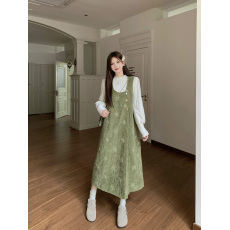 批发实拍大码2025秋冬新品法式复古休闲背带<b class='q'>连衣裙</b>+蕾丝打底衫两件套