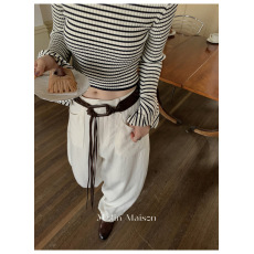 批发立体坑条纹一字领设计针织衫不规则喇叭袖短款收腰上衣