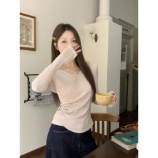 批发实价冲量款不规则交叉V领收腰长袖<b class='q'>T</b><b class='q'>恤</b>女秋季大码修身显瘦上衣