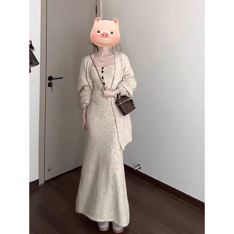 겨울 착용 가져 가라. 전체 집합 고급 센스 작은 향기 고유 한 Chic 뜨개질 카디건 튜브 톱 조끼 하프 바디 치마 정장