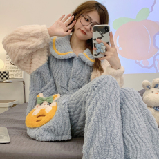 批发新款绒绒冬季孕妇卡通怀孕期11月12加厚加肥产妇套装