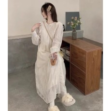 批发韩系温柔风蕾丝气质<b class='q'>连衣裙</b>女秋冬新款加薄绒内搭小清新绝美小裙子