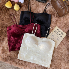 批发实拍大码秋冬水晶丝绒压花美背复古吊带背心免<b class='q'>文胸</b>时尚内搭打底衫