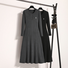 批发实拍大码女装2025冬新款针织连衣裙收腰显瘦中长款A字裙连衣裙子