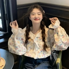 批发大码女装胖mm甜美减龄蕾丝拼接木耳边立体小熊卡通<b class='q'>碎花</b>长袖<b class='q'>衬衫</b>女