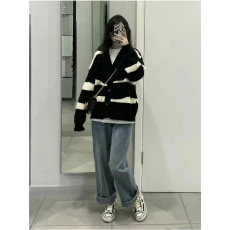 批发设计感慵懒风黑色毛衣女早秋装新款高级感开衫<b class='q'>条纹</b>上衣套装