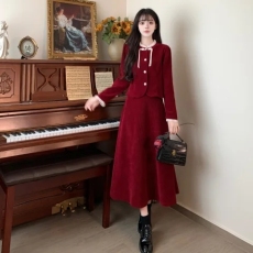 批发<b class='q'>大码</b>法式小香风红色灯芯绒时尚套装裙女秋冬气质显瘦半身裙两件套