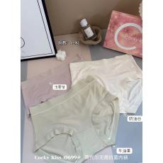 批发<b class='q'>莫代尔</b>软糯中腰高弹舒适亲肤四季包臀女士无痕抗菌<b class='q'>内裤</b>