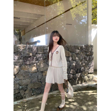 批发天猫抖音质量秋<b class='q'>冬</b>新款一字肩设计感褶皱收腰针织衫女长袖短款上衣