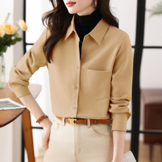 批发实拍2025秋冬新款法兰绒复古<b class='q'>衬衣</b>宽松上衣加厚长袖叠穿磨毛<b class='q'>衬衫</b>女