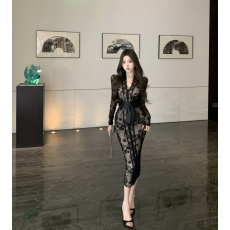 批发实拍实价 巨巨巨巨显瘦定制款修身显瘦植绒蕾丝连衣裙
