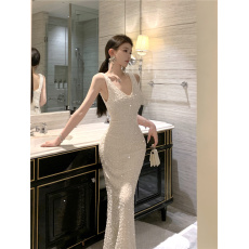 批发实拍氛围感丝绒亮片吊带<b class='q'>背心</b>裙party生日敬酒礼服blingbling度假