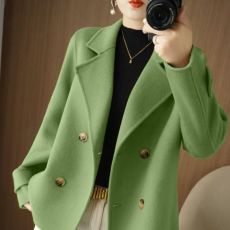 批发6色大衣<b class='q'>女</b>短款秋冬小个子宽松外搭反季西装领毛呢子外套潮流