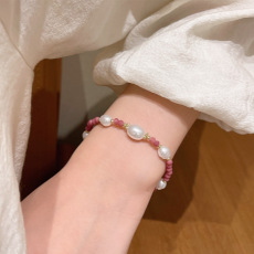 批发巴洛克复古珍珠手链女少女心甜美粉色串珠手串仿天然石手环