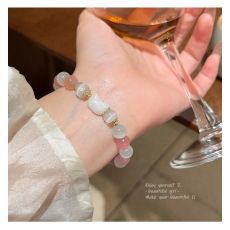 批发小众高级感小猫咪手链女精致白色猫眼石串珠手串网红同款手饰